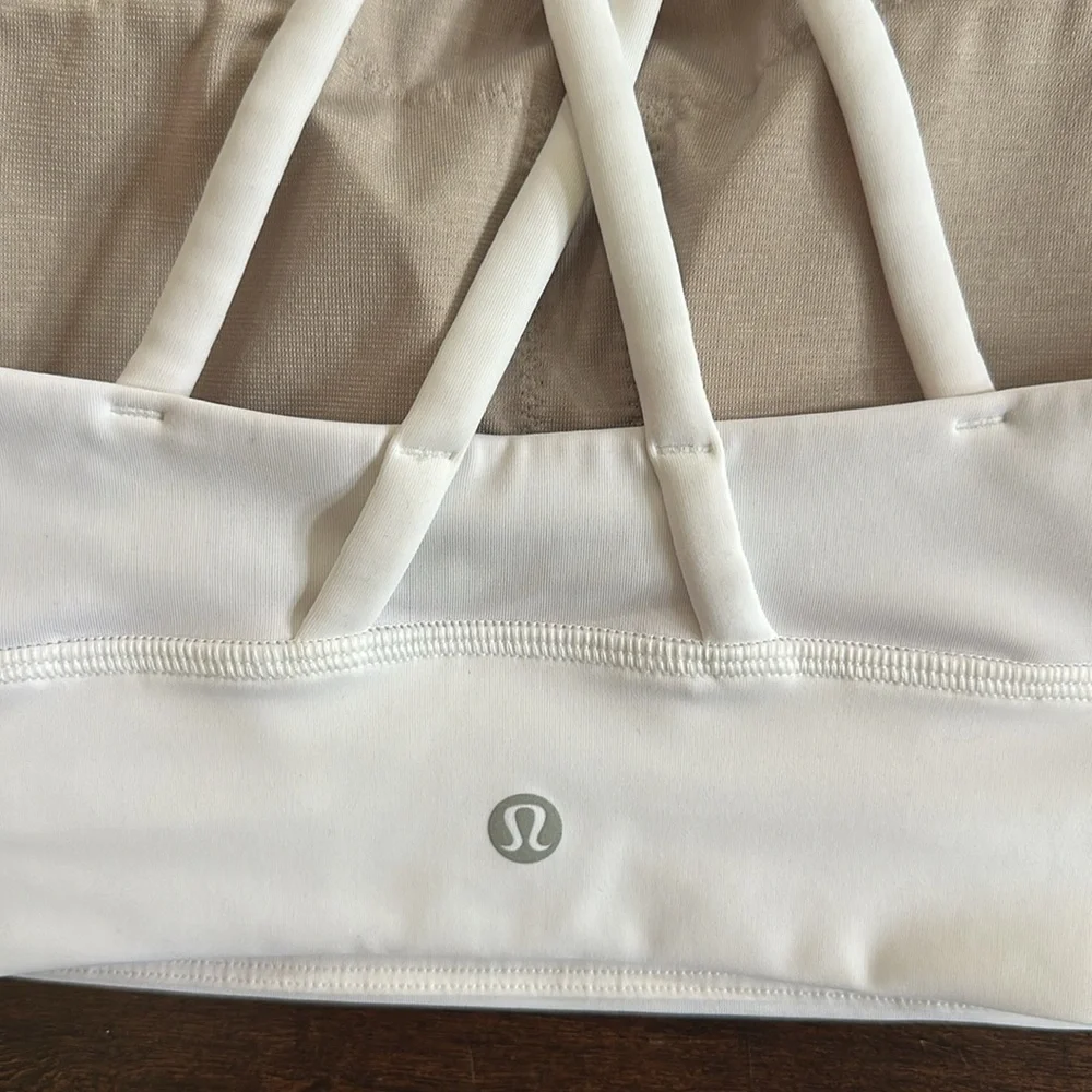 Lululemon sports bra Sz 6 - Picture 3 of 6